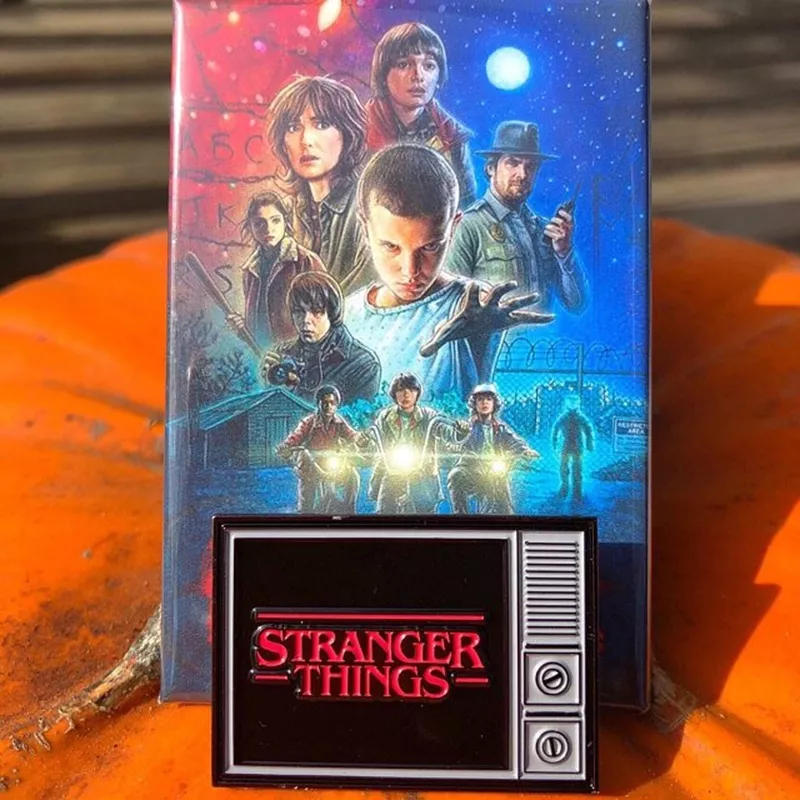 1564676056 Broche Waffle 11 Onze Stranger Things TV Esmalte Pin Broches para Mulheres Dos Homens