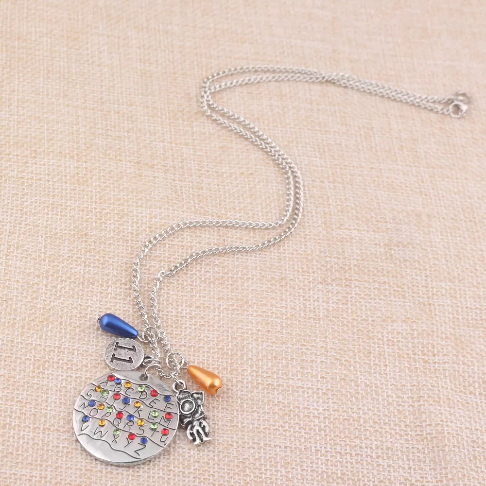 Colar Stranger Things colar charme onze waffles pingente 011 alfabeto lâmpada de parede luz 17 4