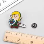 broche-zelda-a-lenda-do-esmalte-pino-escudo-guerreiro-distintivo-acao-aventura-jogo