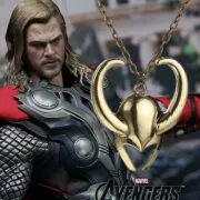 Colar Vingadores Thor 2 o mundo escuro colar loki capacete pingente vintage antigo jóias de ouro para homem e mulher atacado