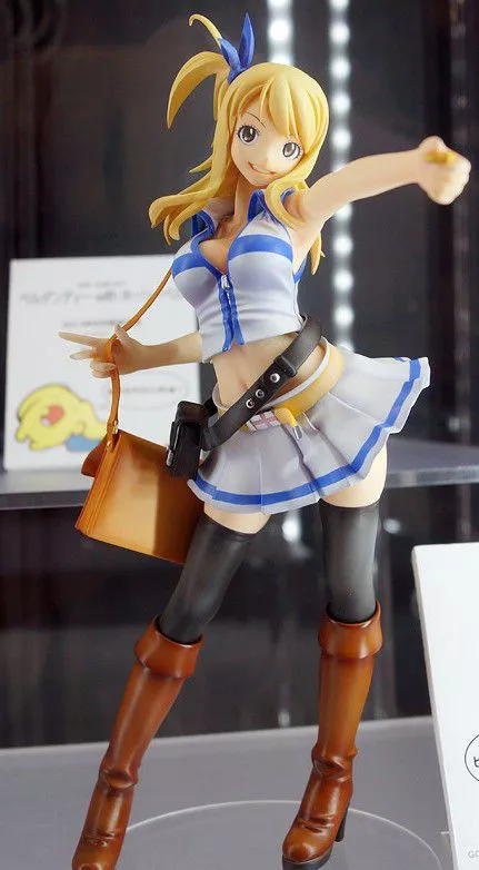 Action Figure Anime Fairy Tail Lucy 21cm