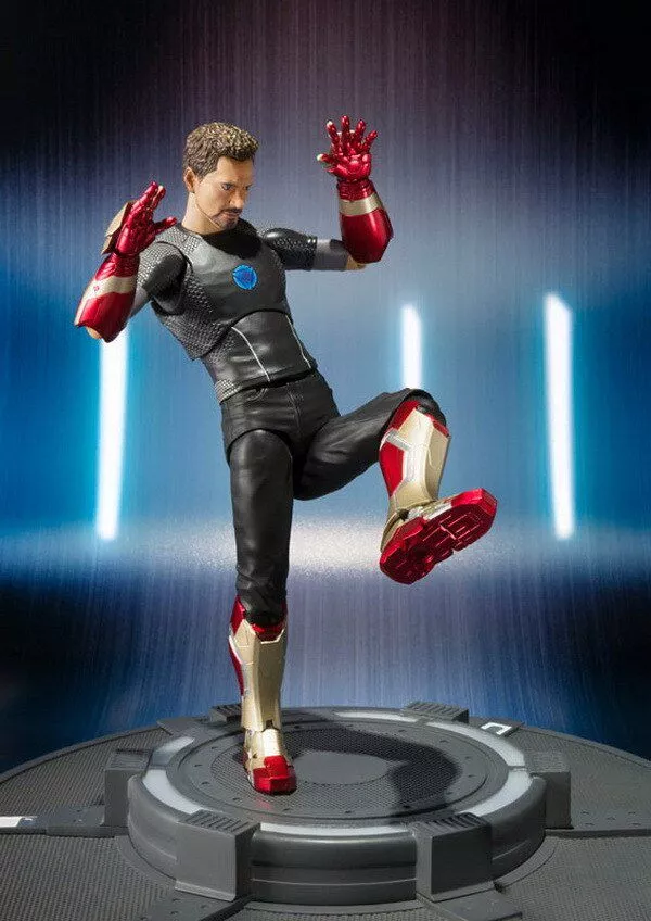 action-figure-avengers-tony-stark-homem-de-ferro-iron-man-17cm