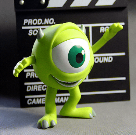 Action Figure Cofre Pixar Monstros S.A Mike Wazowski 13cm