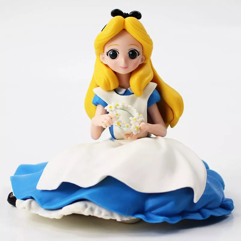 Action Figure Disney Crystalux Qposket Alice no País das Maravilhas 16cm