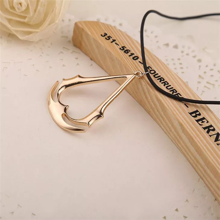 Colar Assassin's Creed #002 Dourado