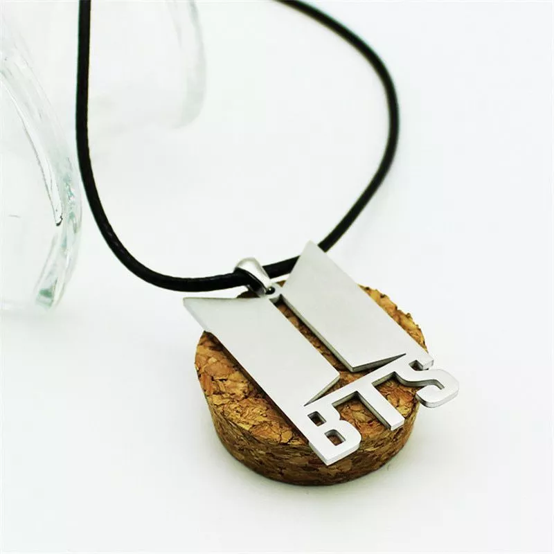 Colar BTS Album ARMY Logo K-Pop Prata