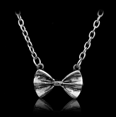 Colar Dr Doctor Who Gravata Borboleta