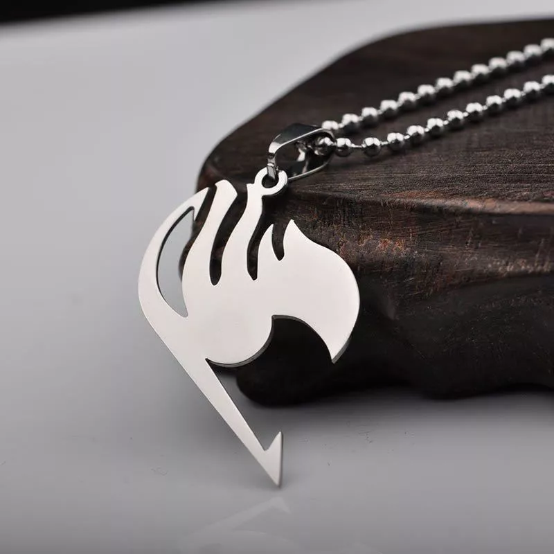 Colar Fairy Tail Emblema Natsu de Aço