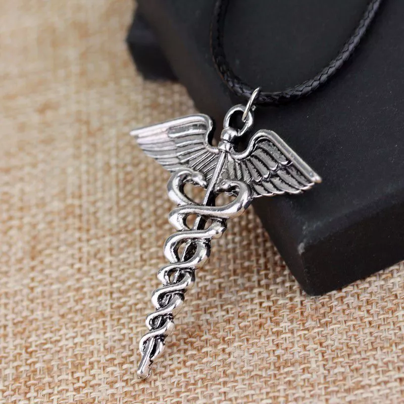 Colar Percy Jackson e os Olimpianos Mar de Monstros Caduceu Hermes Prata
