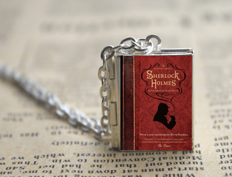 colar sherlock holmes livro medalhao Colar Dr Doctor Who Porta 221B
