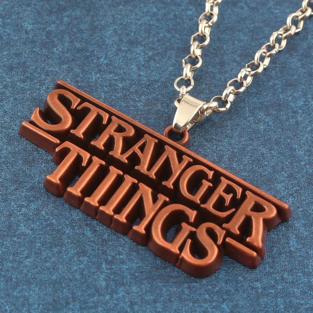 colar stranger things bronze Colar Retro criativa crânio mão osso pingente hip hop estilo punk liga de bronze masculino e feminino jóias