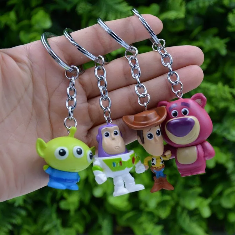 disney 4pcs set toy story 4 mini figures keychain woody buzz lightyear strawberry Chaveiro Jogo PUBG Keychain Pingentes Saco Kit de Primeiros Socorros Caixa de Tratamento de Chaveiro Kit de Sobrevivência Campo de Batalha