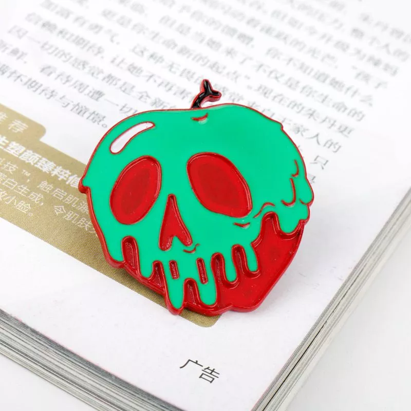 dongsheng-Snow-White-Poison-Apple-Brooch-Skeleton-Pins-Fashion-Skull-Enamel-Metal-Brooches-Pin-Badge-33028615327-3
