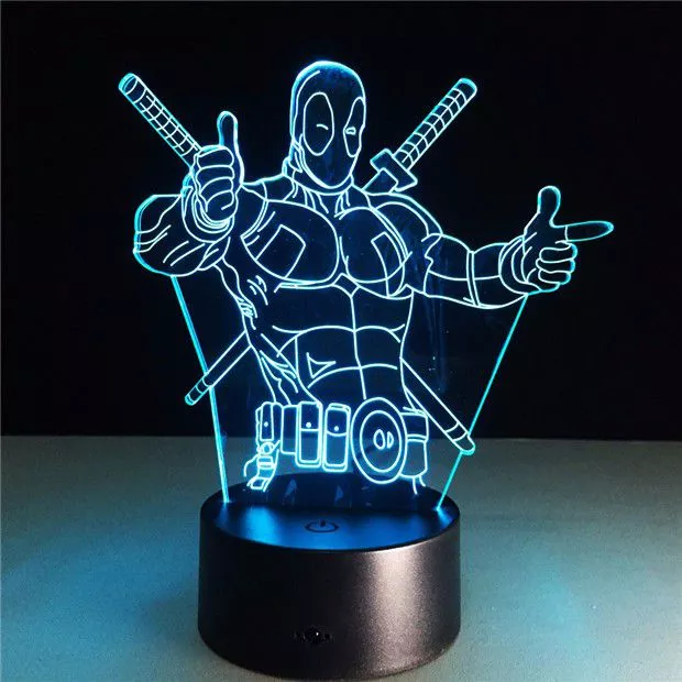 Luminária Marvel Deadpool Clássico HQ 7 Cores 26cm