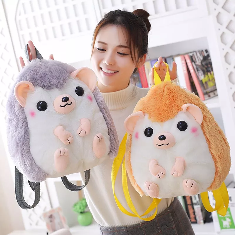 mochila ourico nooer hedgehog pelucia mochila hedgehog macio mochilas Mochila Pokemon Snorlax 28*36*23cm mochila cosplay dos desenhos animados multi função bolsa de ombro menina presentes aniversário para crianças