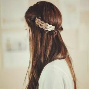 moda feminina estrela lua clipe de cabelo oco metal hairpin pentagrama cabelo barrette Anúncio de renovação da 2ª temporada de Wandinha deverá ocorrer amanhã.