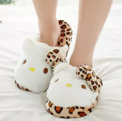 Pantufa Adulto Hello Kitty #02