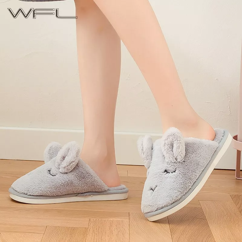 Pantufa chinelo carneiro Wfl chinelos de inverno de pelúcia interior casa feminina piso de madeira quarto chinelos de fundo macio peludo macio adorável algodão sapatos