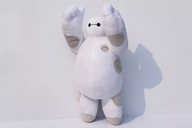 pelucia baymax robo operacao big hero 40cm Divulgado pôster oficial para Baymax!, spin-off de Operação Big Hero 6.