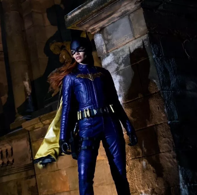 a8bee9e0 ca73 40b0 b84d 4d6b637891b1 2205 0000040ed3354969 file Divulgada nova imagem para Batgirl.