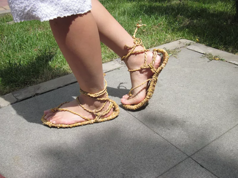 Chinelo sandália Anime bleach kurosaki ichigo/kuchiki rukia cosplay traje sapatos de palha sandálias artesanais chinelos cosplay sapatos meias 2
