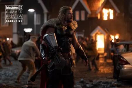 Divulgada nova imagem promocional  para Thor: Amor e Trovão.