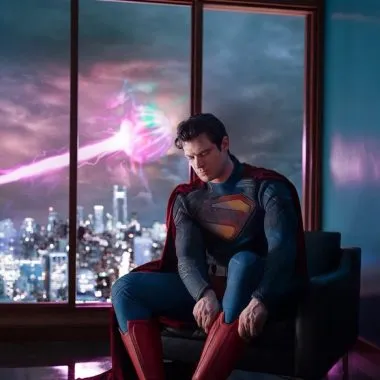 Divulgada 1ª imagem oficial para Superman.